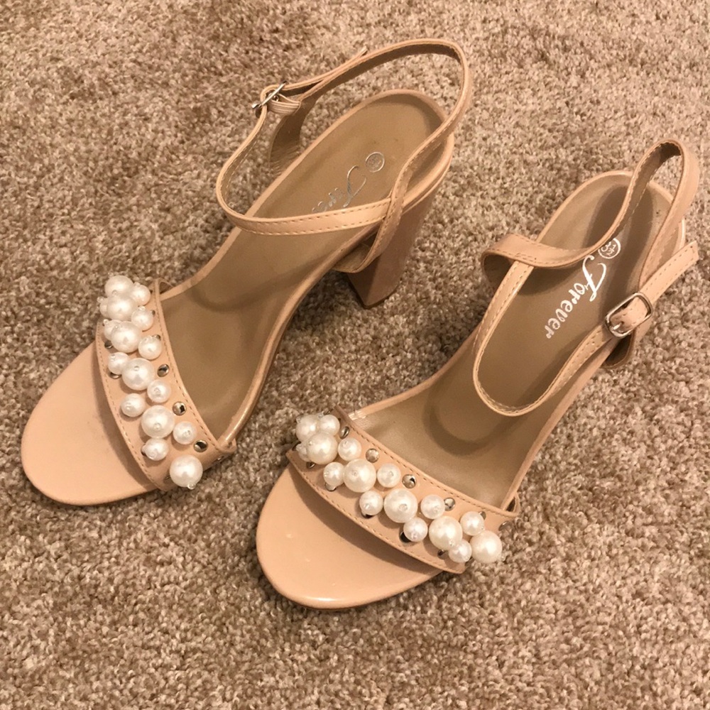 PRICE DROP  😳.  Pink Pearl Chunky Heels